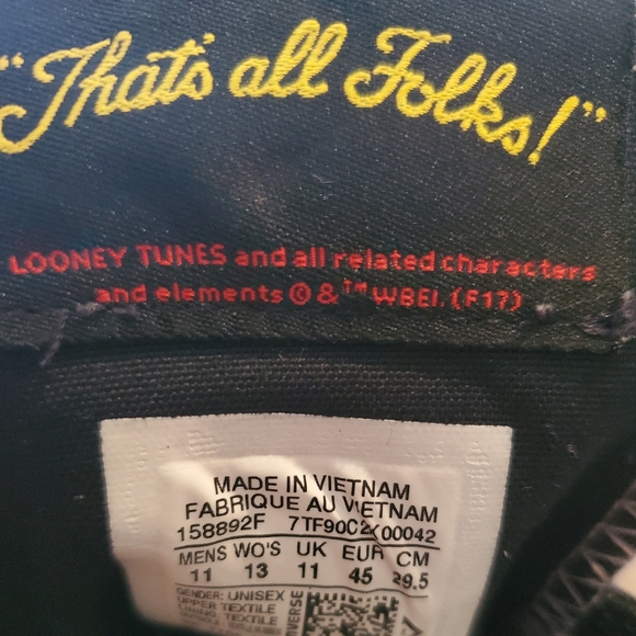 Converse All Star Looney Toons Bugs Bunny Daffy Duck low tops - Picture 8 of 9